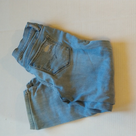 VGUC. Soho New York & Company distressed legging crop jeans. - Picture 4 of 6